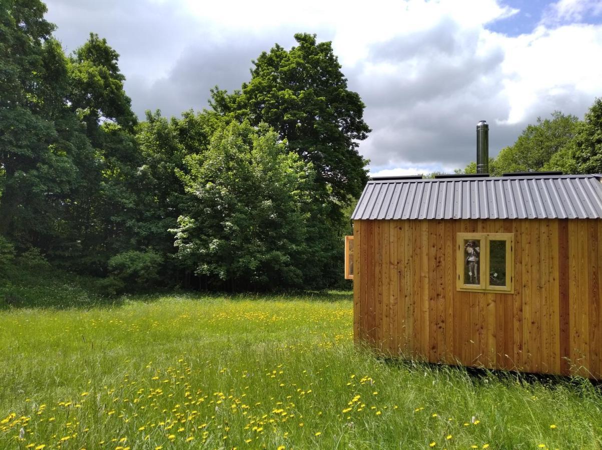 Celorocni Glamping V Pohodlnem Domecku Villa Vyprachtice Luaran gambar